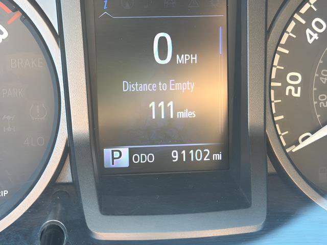 Used 2017 Toyota Tacoma TRD Off-Road w/ Premium & Technology Package AWD/4WD image 13