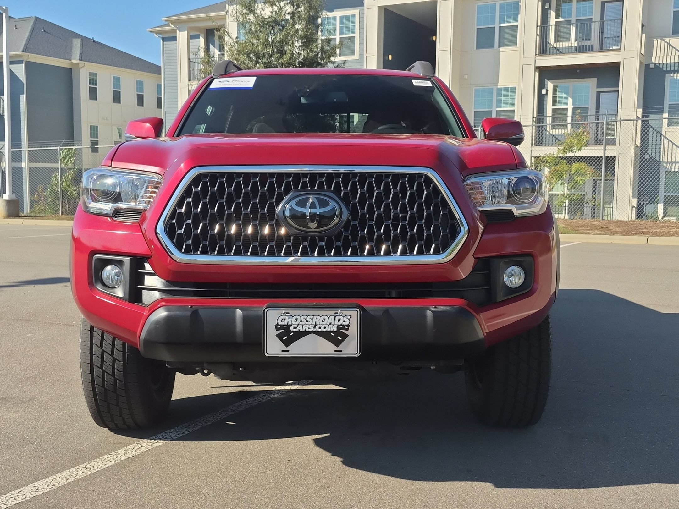 Used 2018 Toyota Tacoma TRD Off-Road w/ Technology Package AWD/4WD image 9