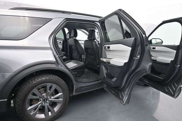 Certified 2023 Ford Explorer XLT w/ Equipment Group 202A AWD/4WD image 13