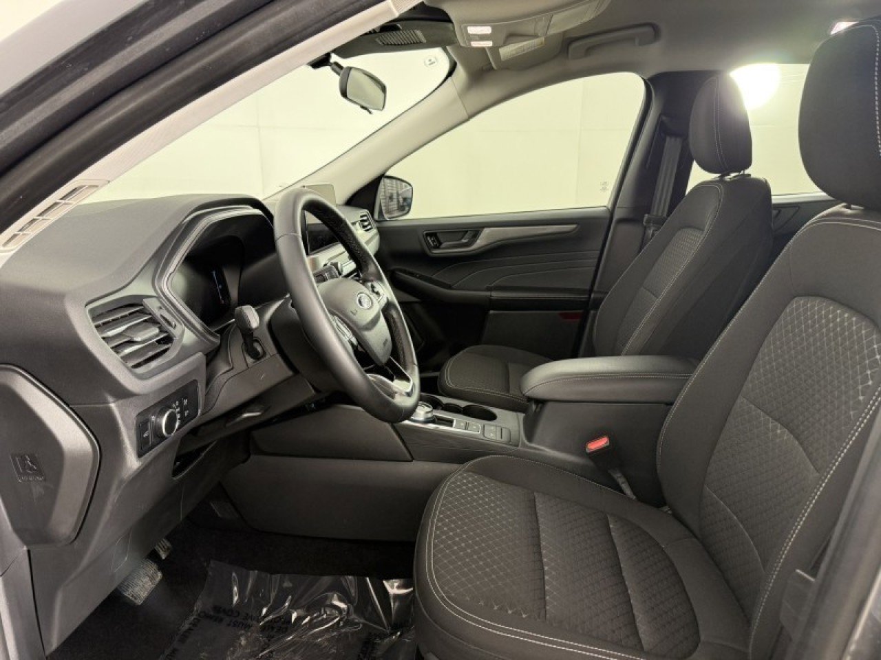 Certified 2023 Ford Escape Active AWD/4WD image 11