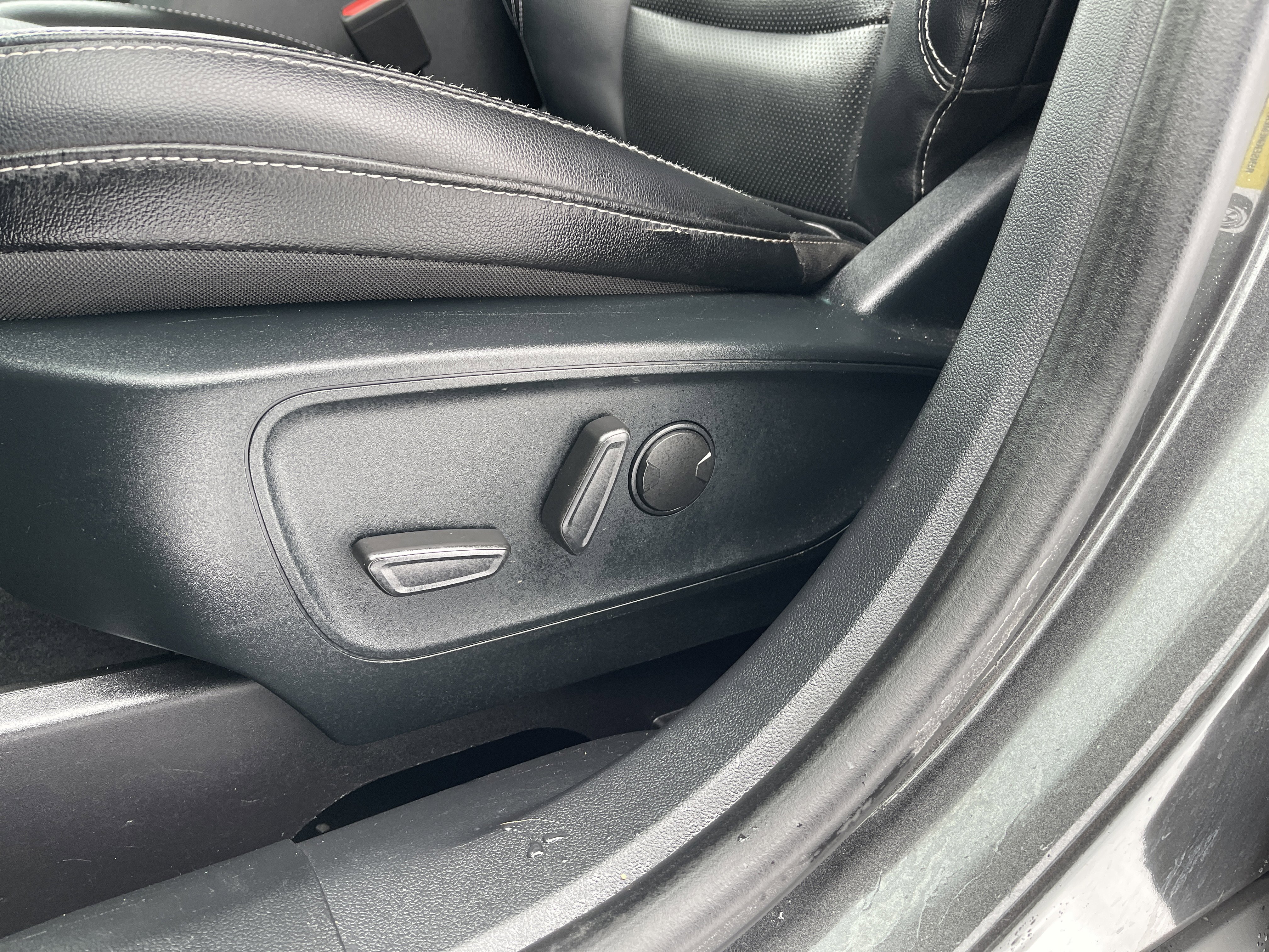 Certified 2020 Ford Escape SEL image 14