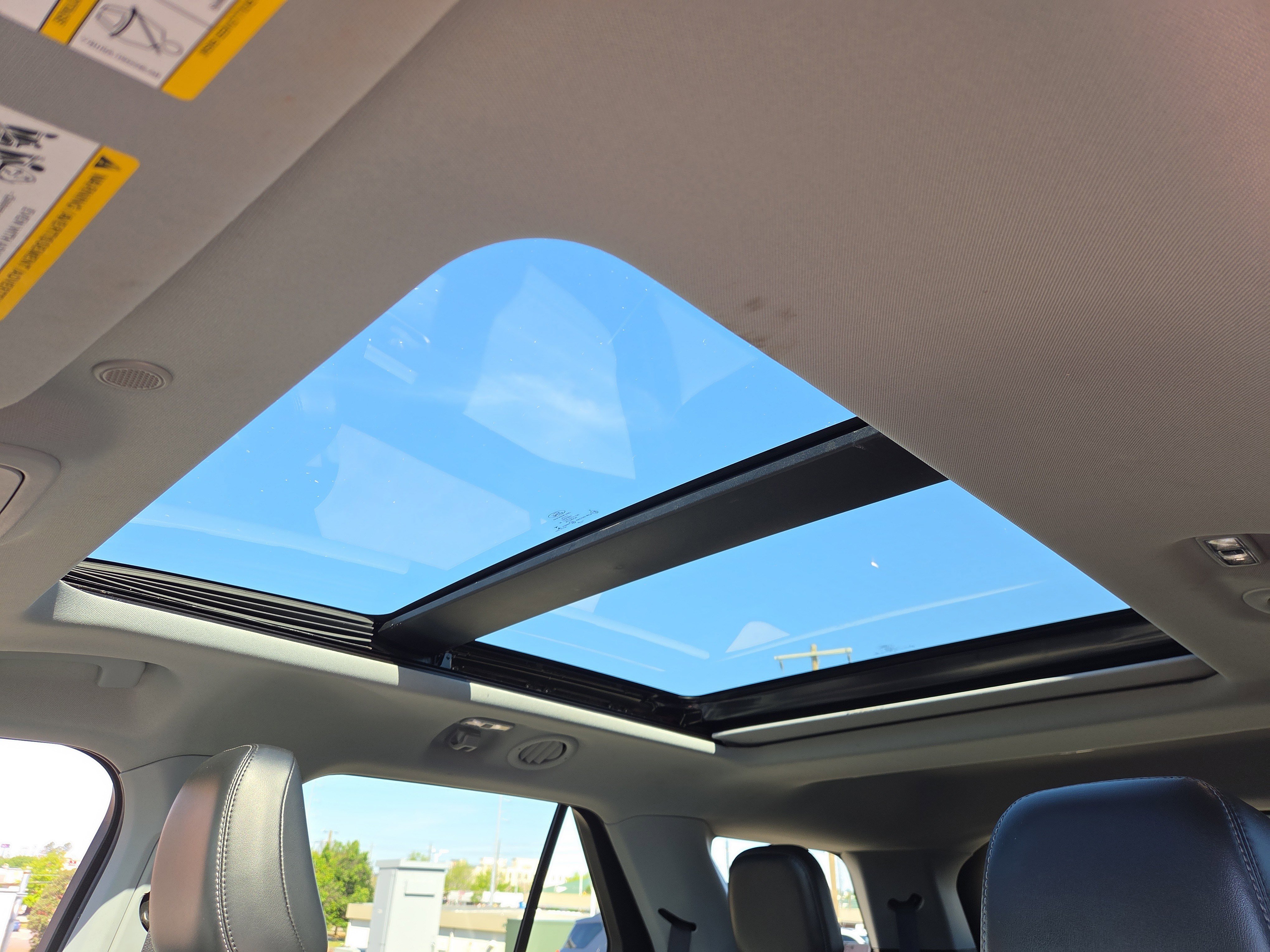 Certified 2022 Ford Explorer XLT w/ Equipment Group 202A AWD/4WD image 29