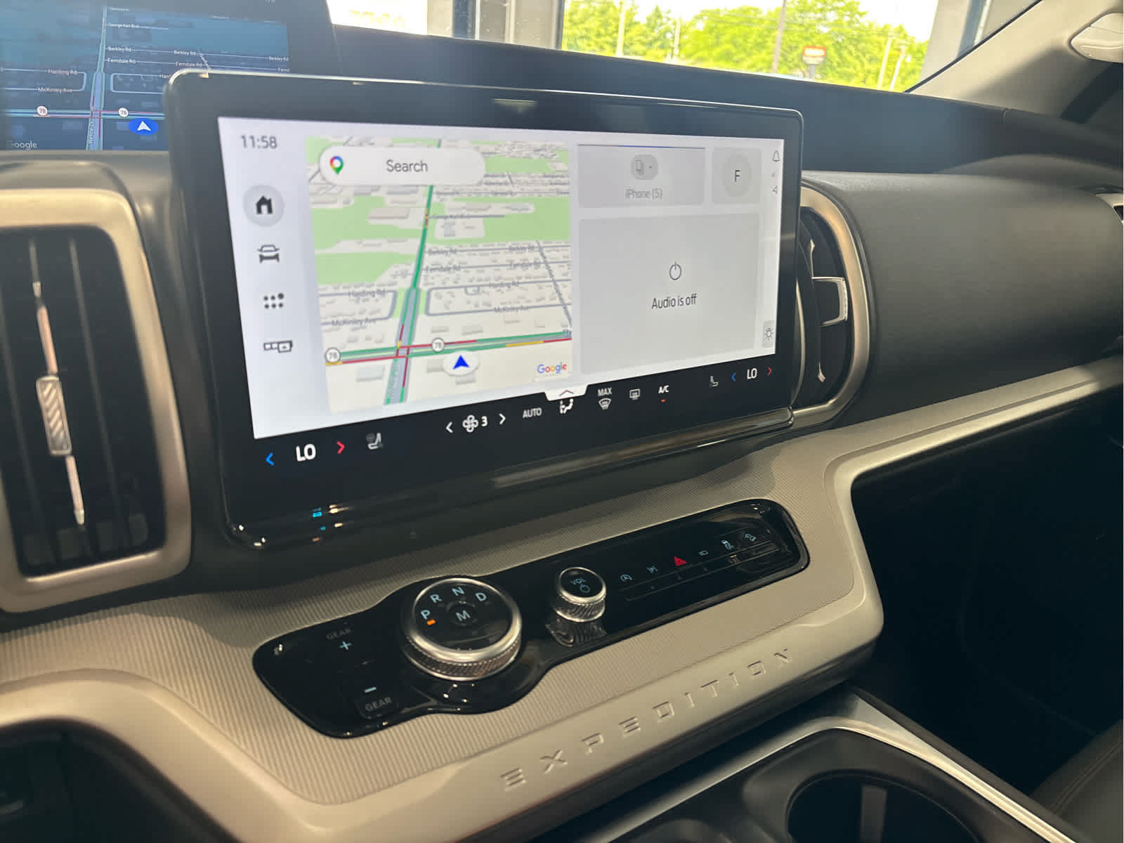 Certified 2025 Ford Expedition Active AWD/4WD image 17