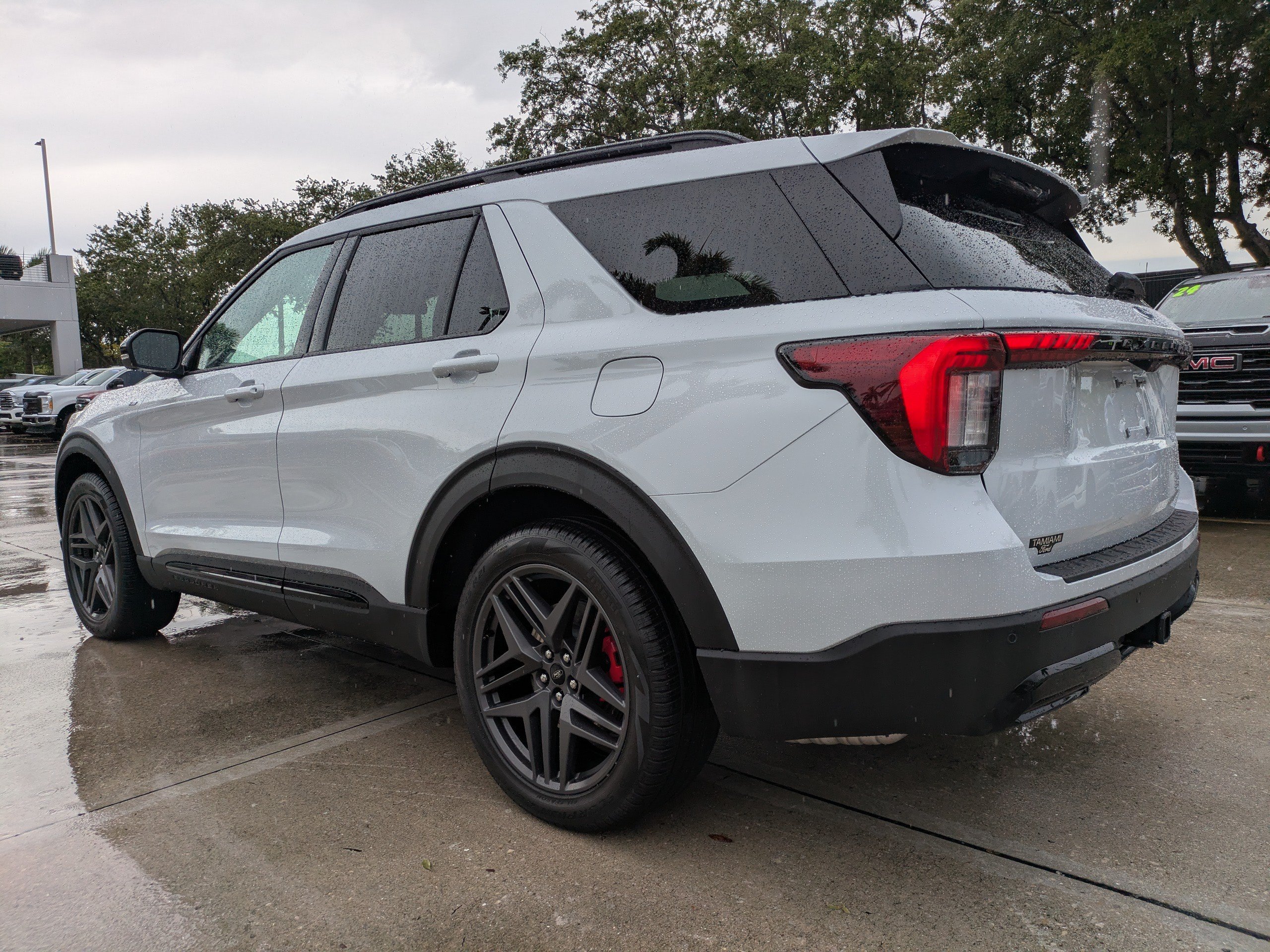 Certified 2026 Ford Explorer ST-Line w/ ST-Line Street Pack RWD image 6