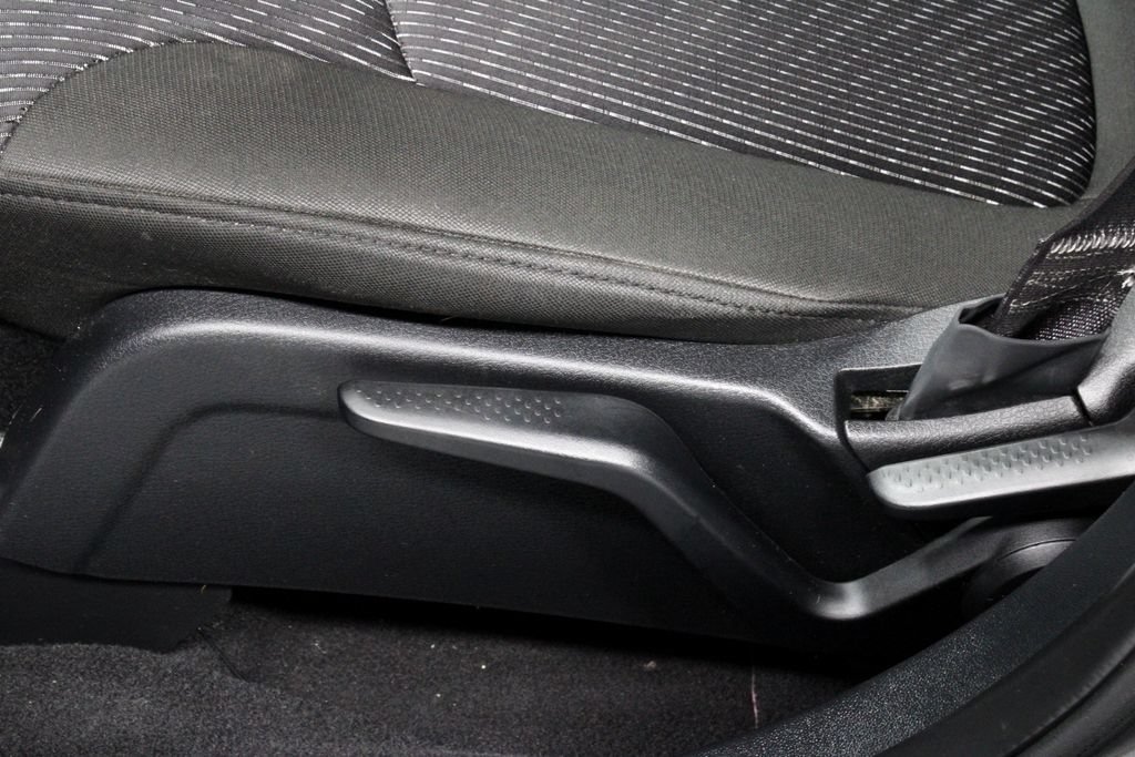 Used 2019 Dodge Journey SE w/ Connectivity Group FWD image 23