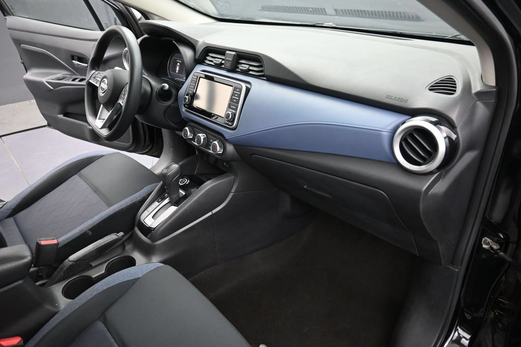 Used 2023 Nissan Versa SV FWD image 10