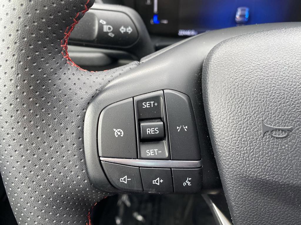 Certified 2025 Ford Escape ST-Line Select image 34