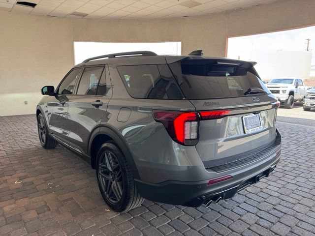 Certified 2025 Ford Explorer ST AWD/4WD image 3