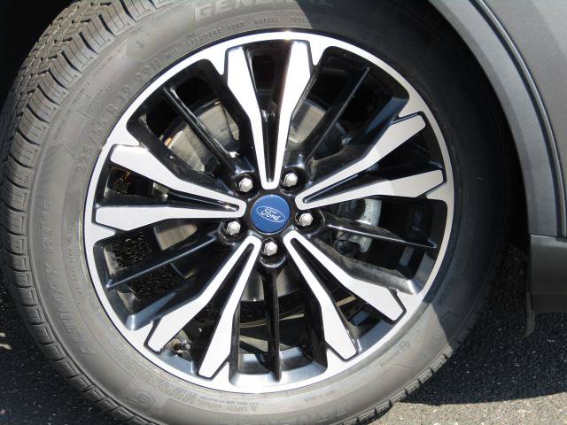 Certified 2022 Ford Escape SE w/ SE Sport Appearance Package AWD/4WD image 6