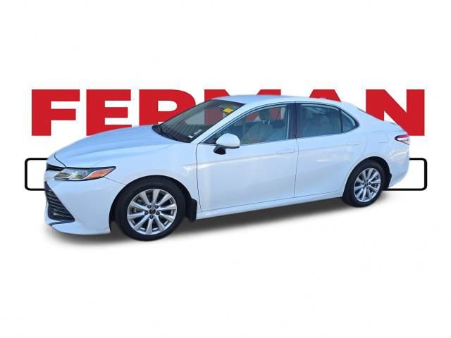 Used 2019 Toyota Camry L image 2