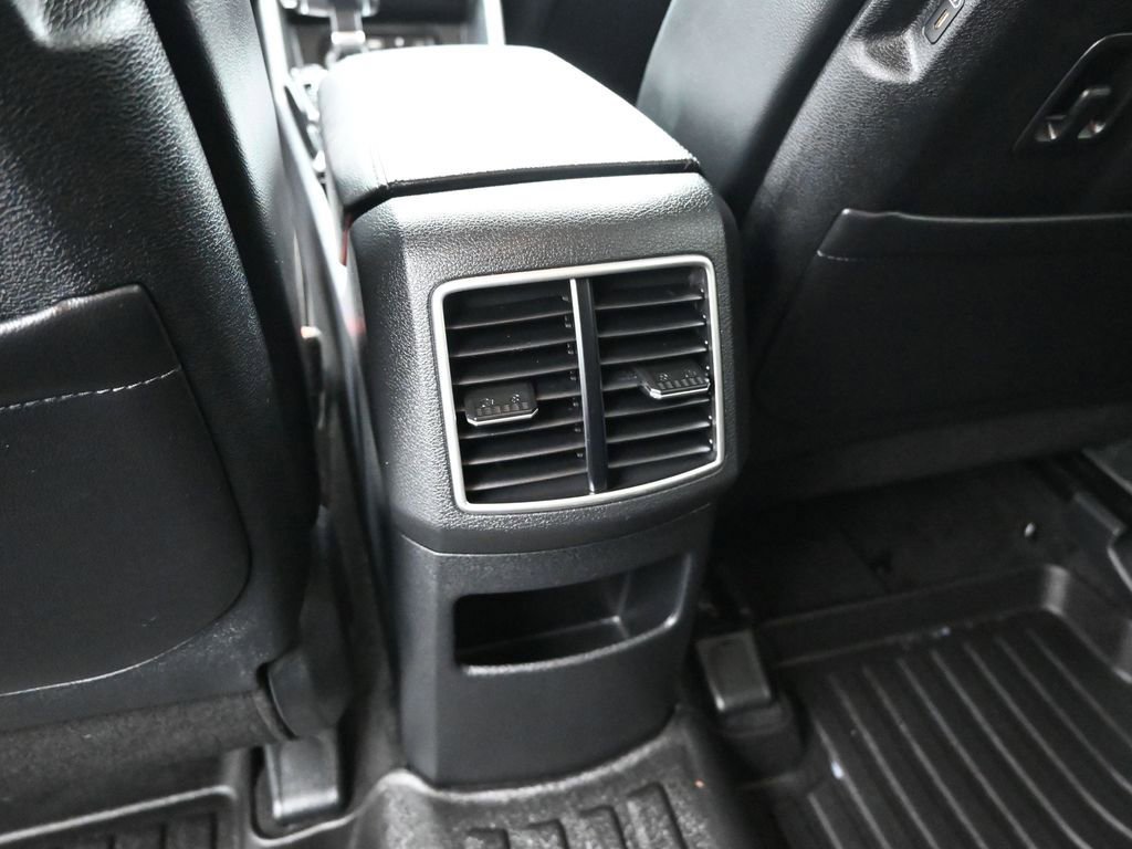 Used 2024 Kia Sportage EX image 19