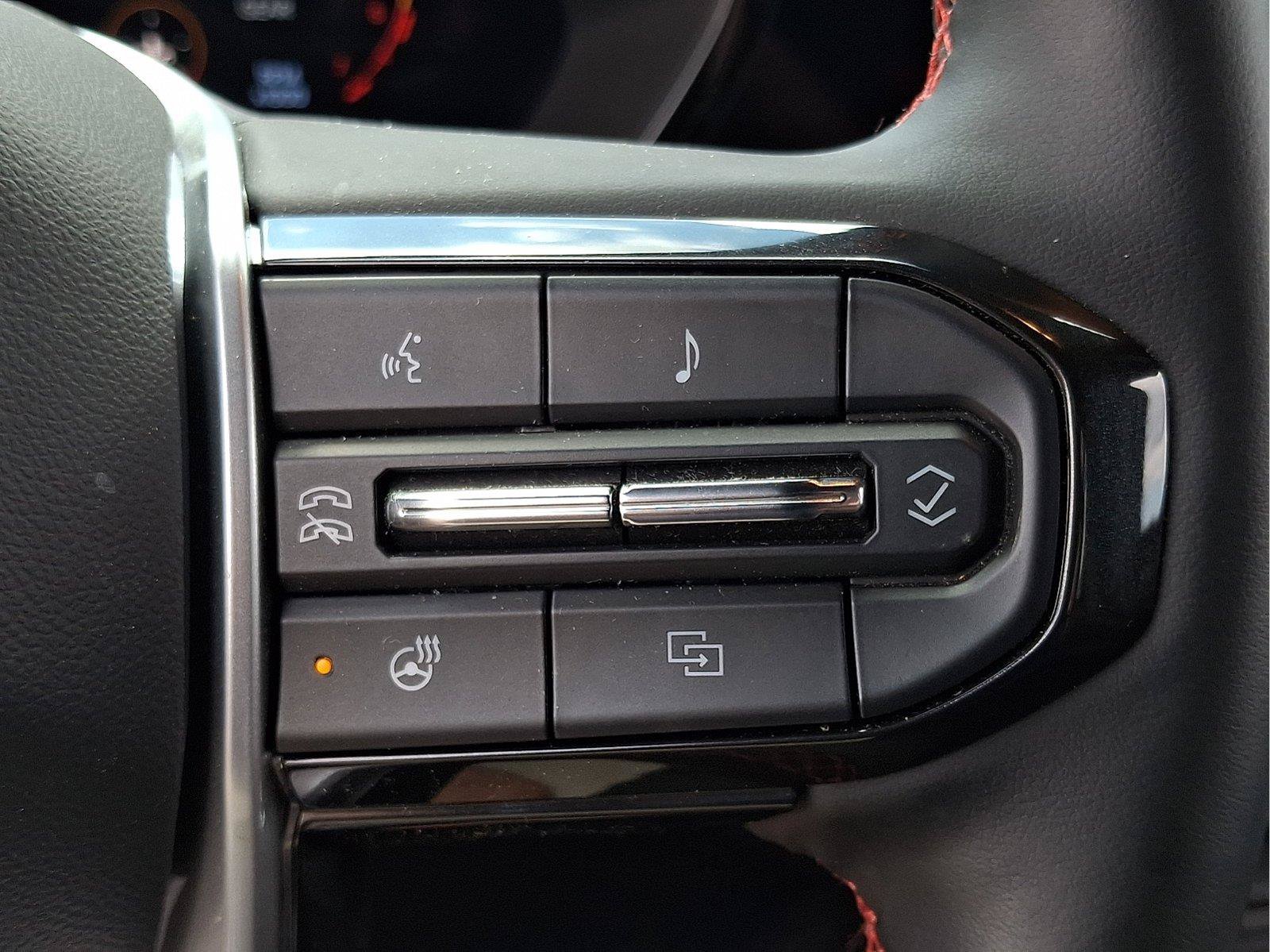 Used 2025 Chevrolet Colorado Z71 w/ Technology Package AWD/4WD image 23