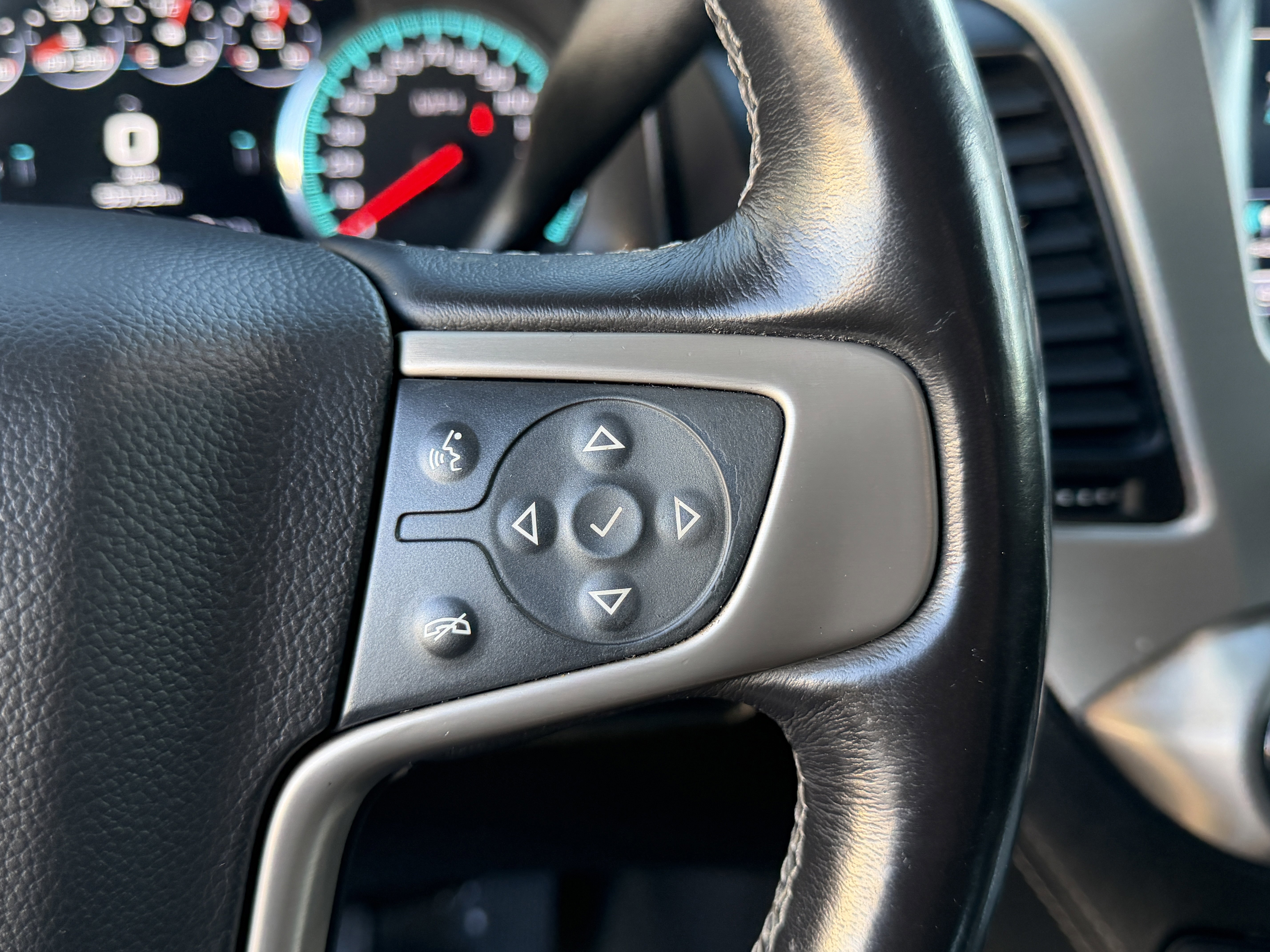 Used 2018 GMC Yukon Denali w/ Denali Ultimate Package image 14