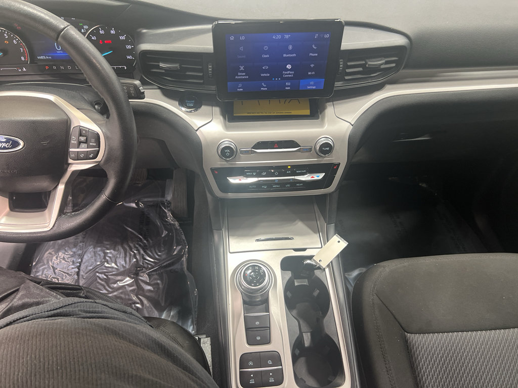 Certified 2024 Ford Explorer XLT RWD image 15