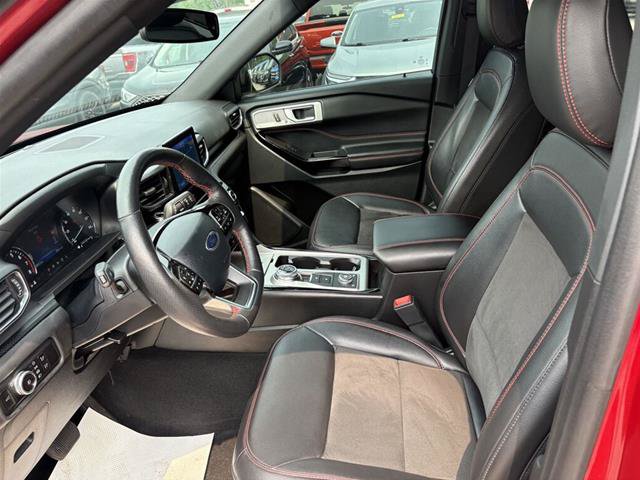 Certified 2023 Ford Explorer ST-Line AWD/4WD image 7