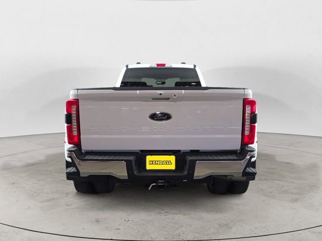 Certified 2025 Ford F450 Lariat w/ FX4 Off-Road Package image 3
