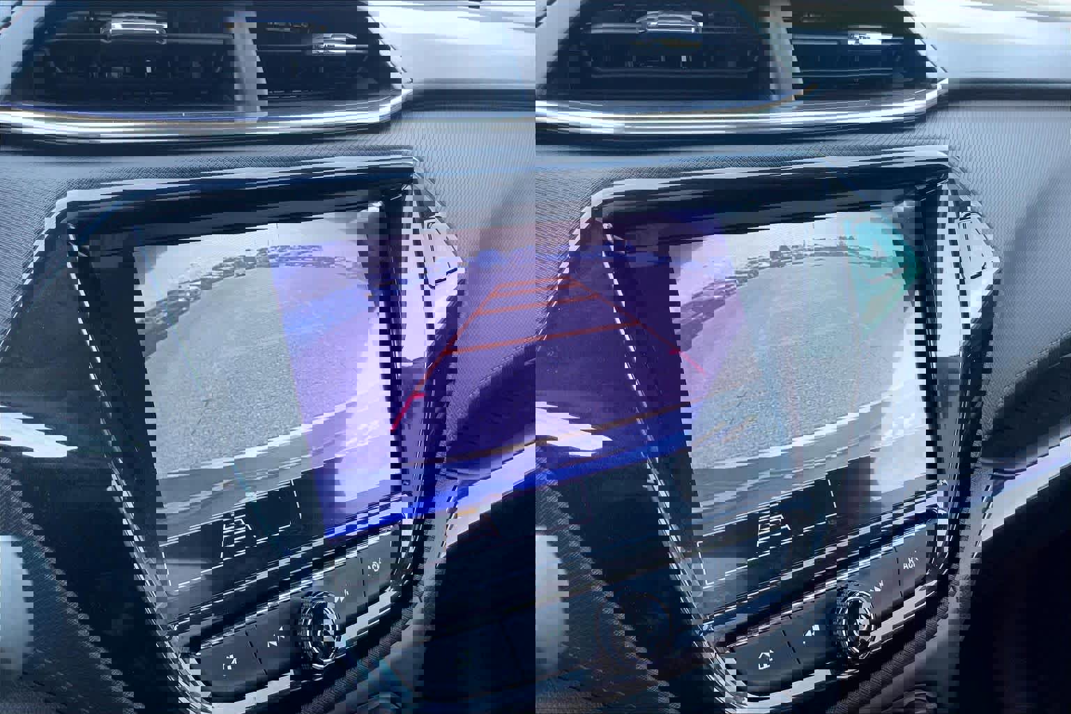 Used 2021 Chevrolet TrailBlazer LT w/ Convenience Package image 27