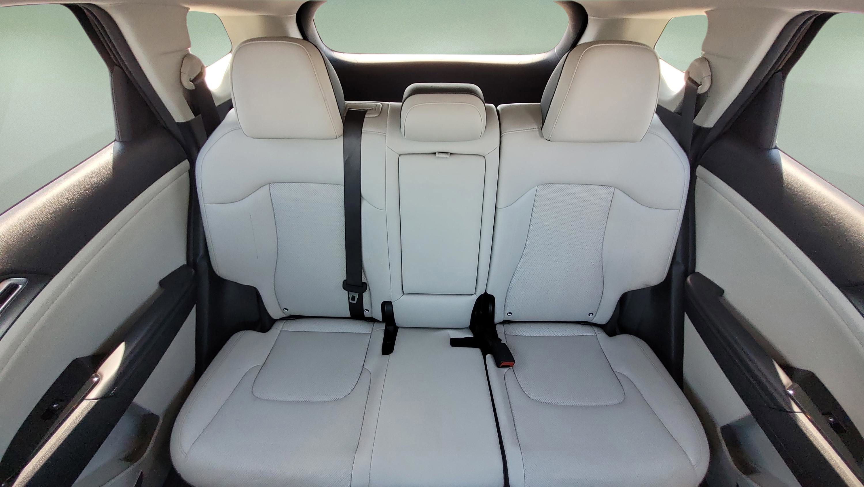 Used 2023 Kia Sportage EX AWD/4WD image 18