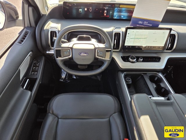 Certified 2025 Ford Expedition Active AWD/4WD image 13