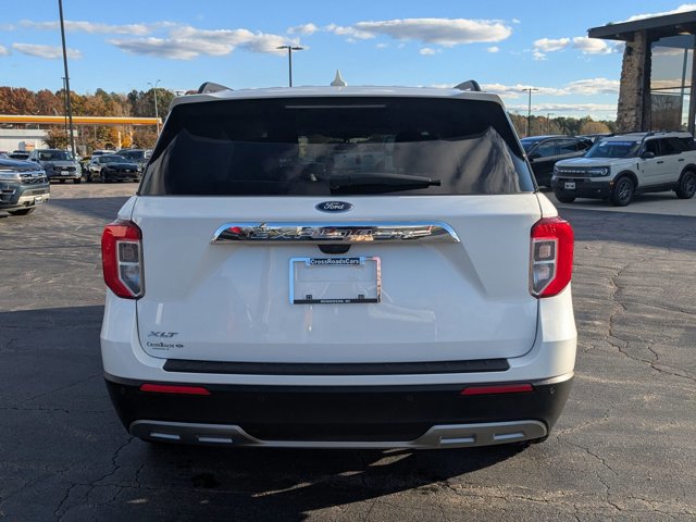 Certified 2023 Ford Explorer XLT w/ Equipment Group 202A image 4