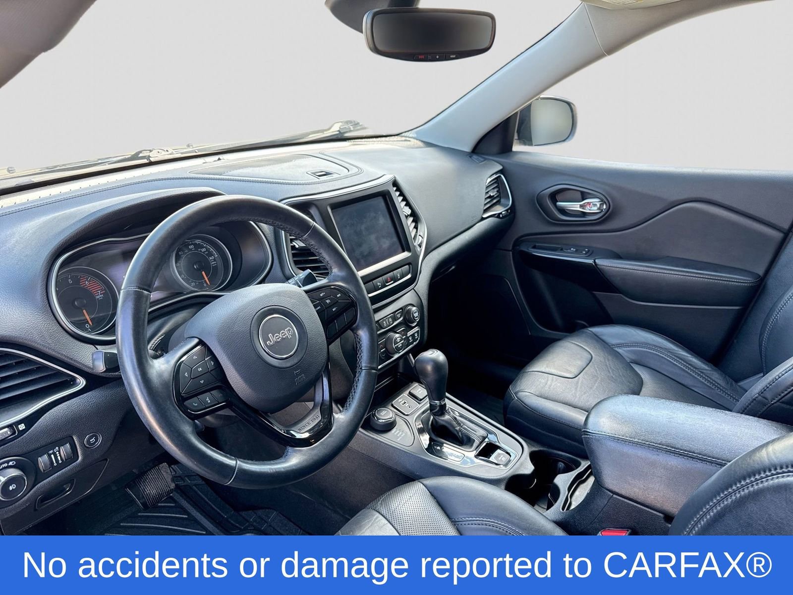 Used 2021 Jeep Cherokee Latitude Lux w/ Sun & Sound Group image 2