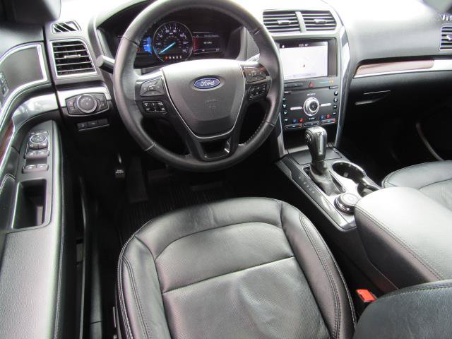Certified 2019 Ford Explorer Limited w/ Ford Safe & Smart Package AWD/4WD image 2