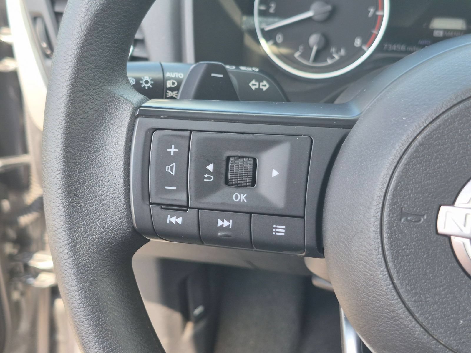 Used 2024 Nissan Rogue SV AWD/4WD image 19