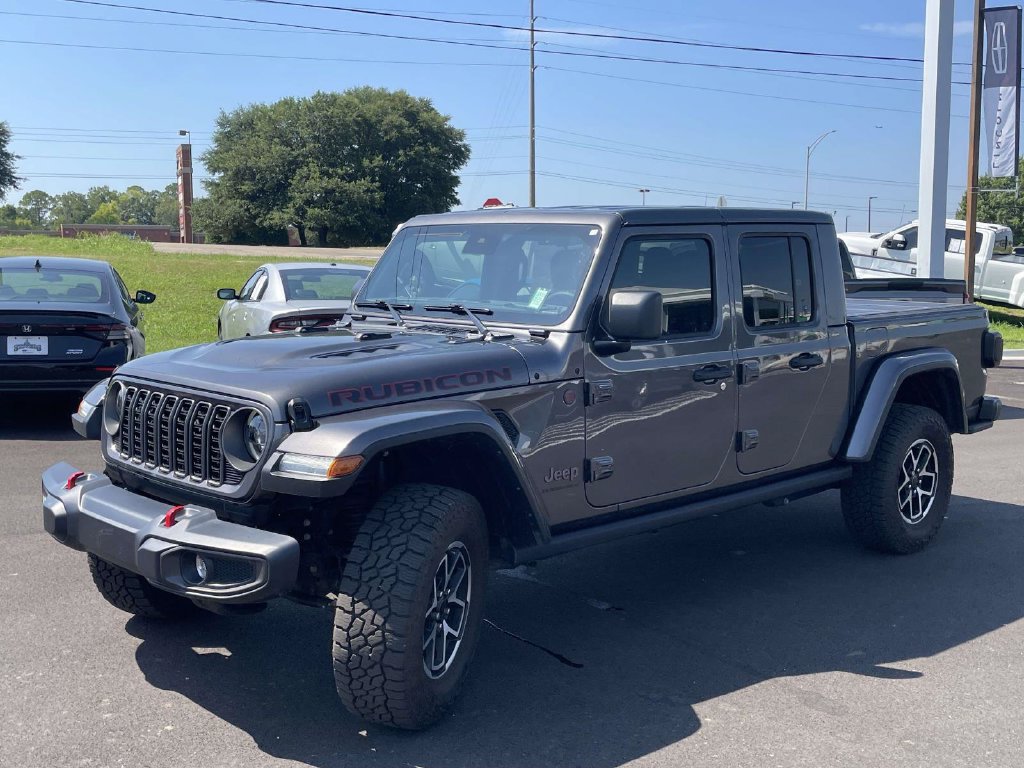 Used 2025 Jeep Gladiator Rubicon w/ Convenience Group AWD/4WD image 7