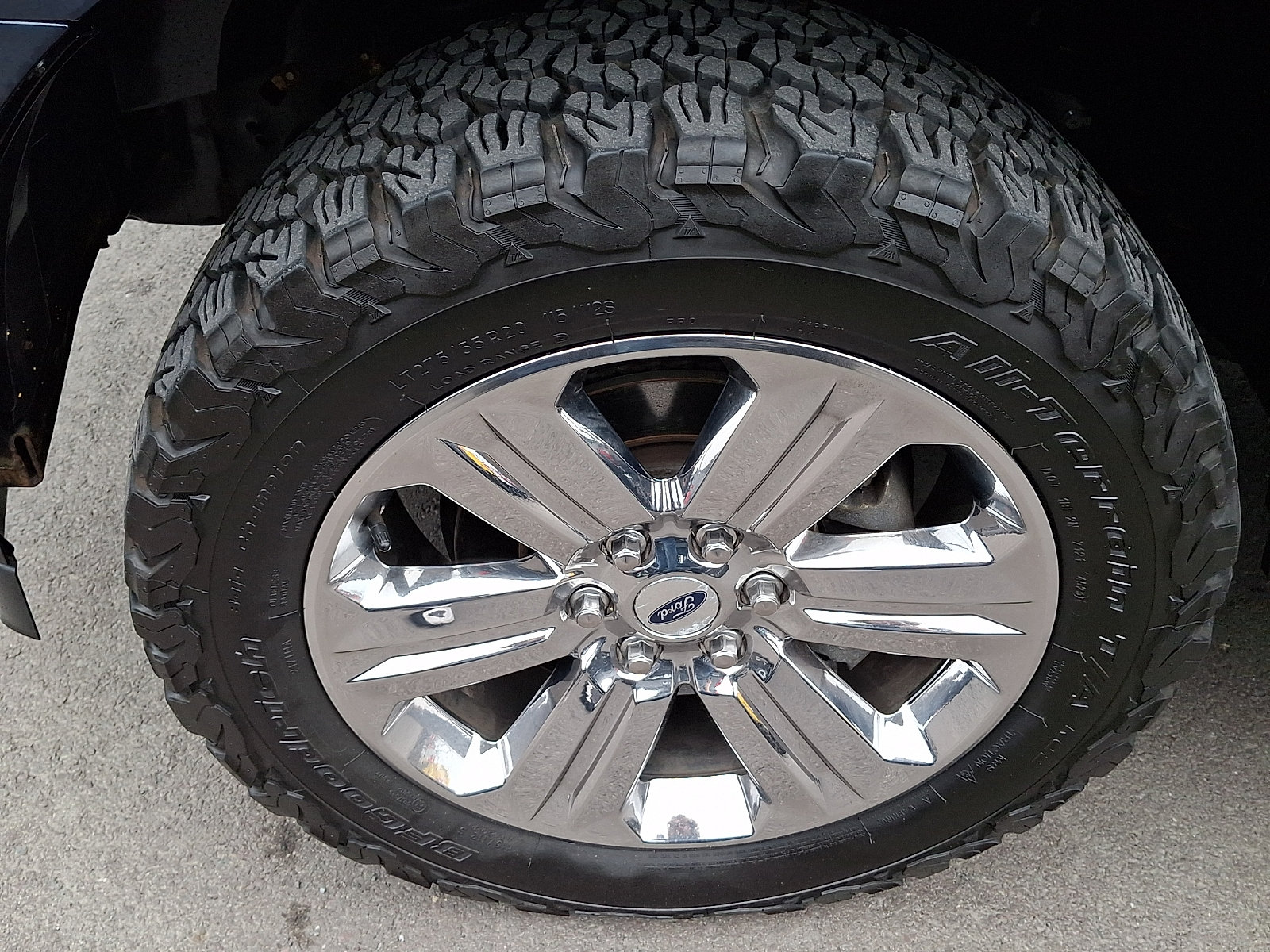 Certified 2018 Ford F150 XLT w/ Equipment Group 302A Luxury AWD/4WD image 28