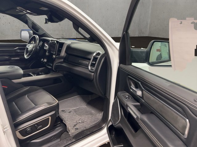 Used 2024 RAM 1500 Laramie AWD/4WD image 13