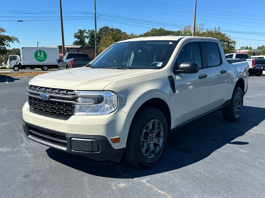 Certified 2024 Ford Maverick XLT FWD image 3