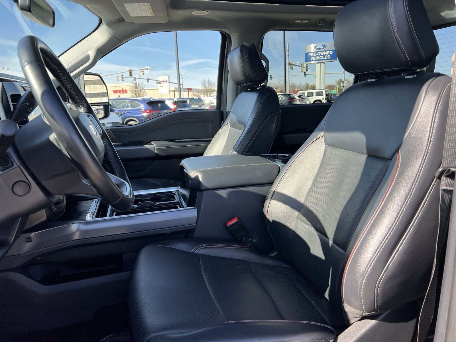 Certified 2024 Ford F350 Lariat w/ Lariat Ultimate Package image 13