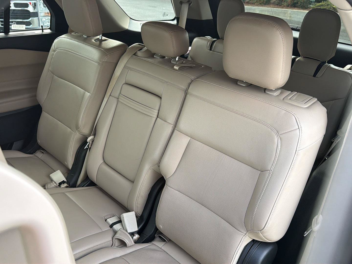 Certified 2023 Ford Explorer Limited AWD/4WD image 35