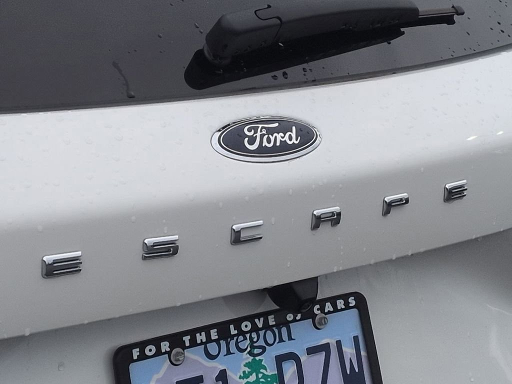 Certified 2023 Ford Escape Platinum AWD/4WD image 25