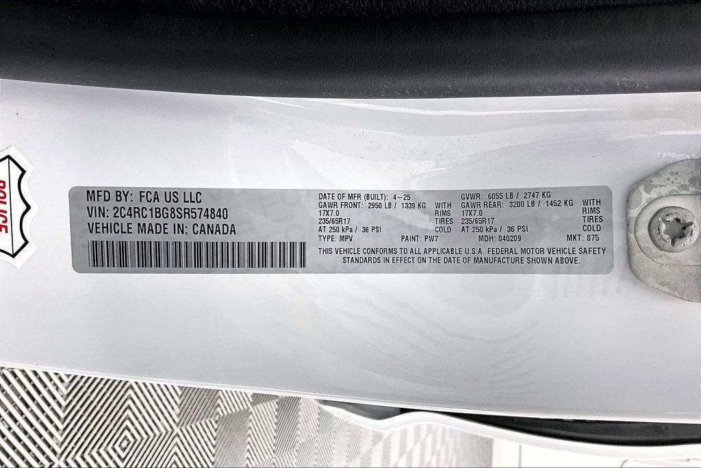 Used 2025 Chrysler Pacifica Select image 35