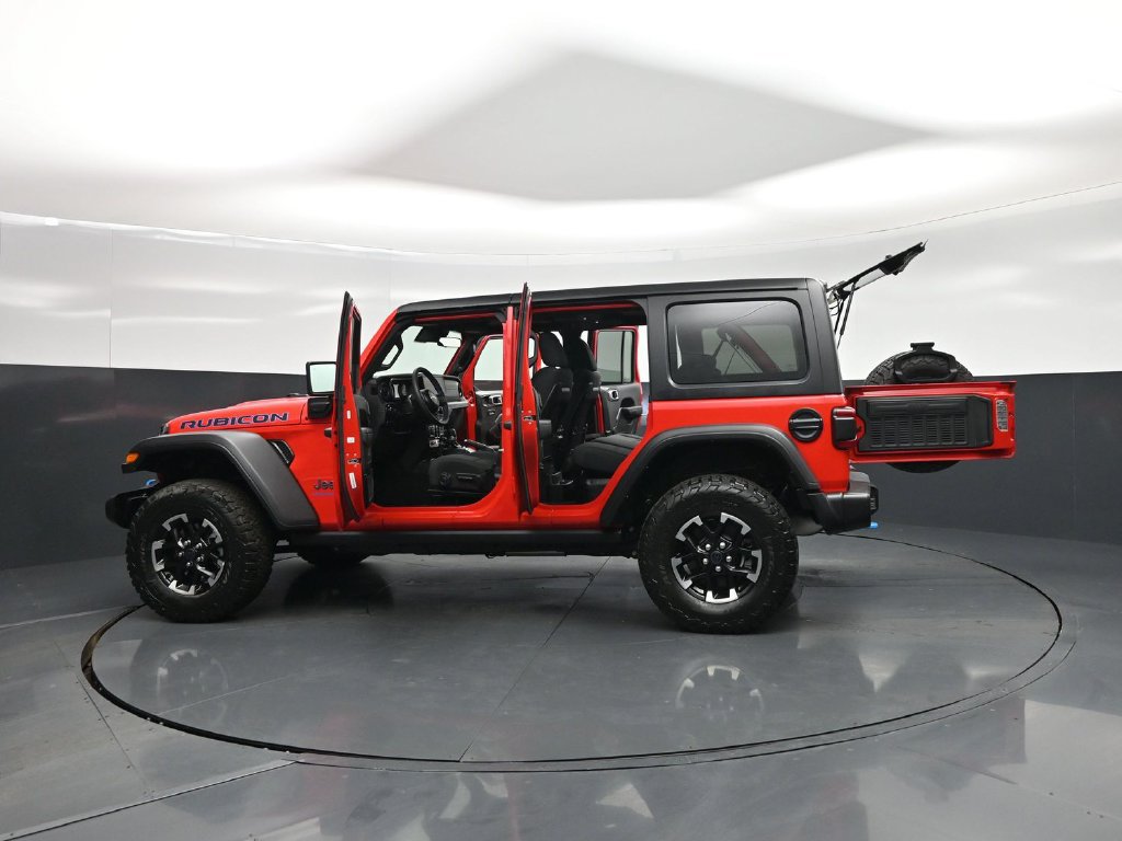 Used 2025 Jeep Wrangler Unlimited Rubicon 4xe w/ Safety Group AWD/4WD image 31