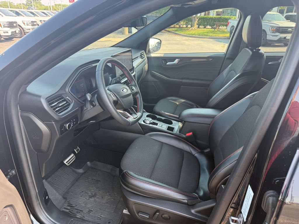 Certified 2023 Ford Escape ST-Line w/ Tech Pack #1 FWD image 15