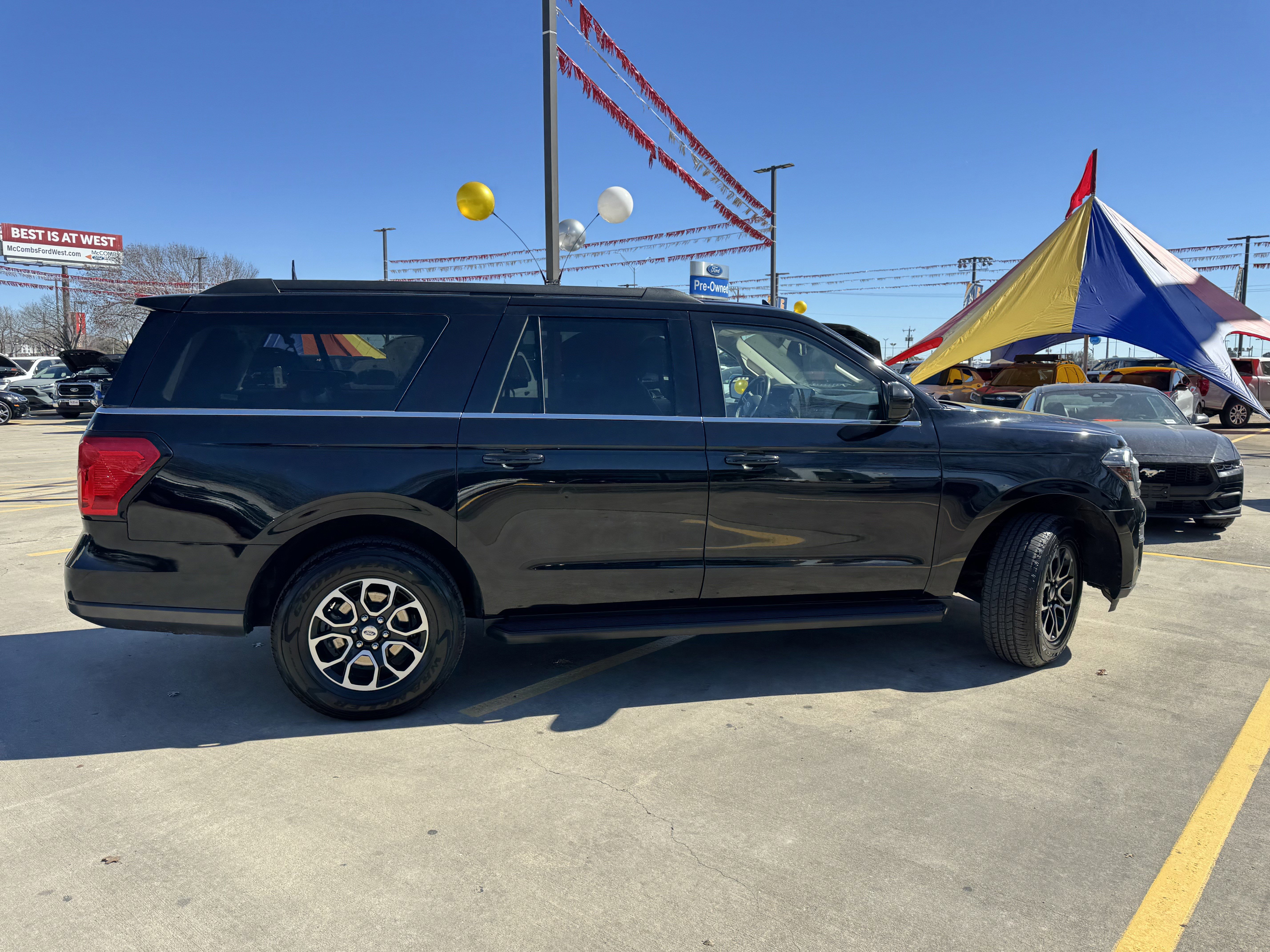 Certified 2024 Ford Expedition Max XLT image 3