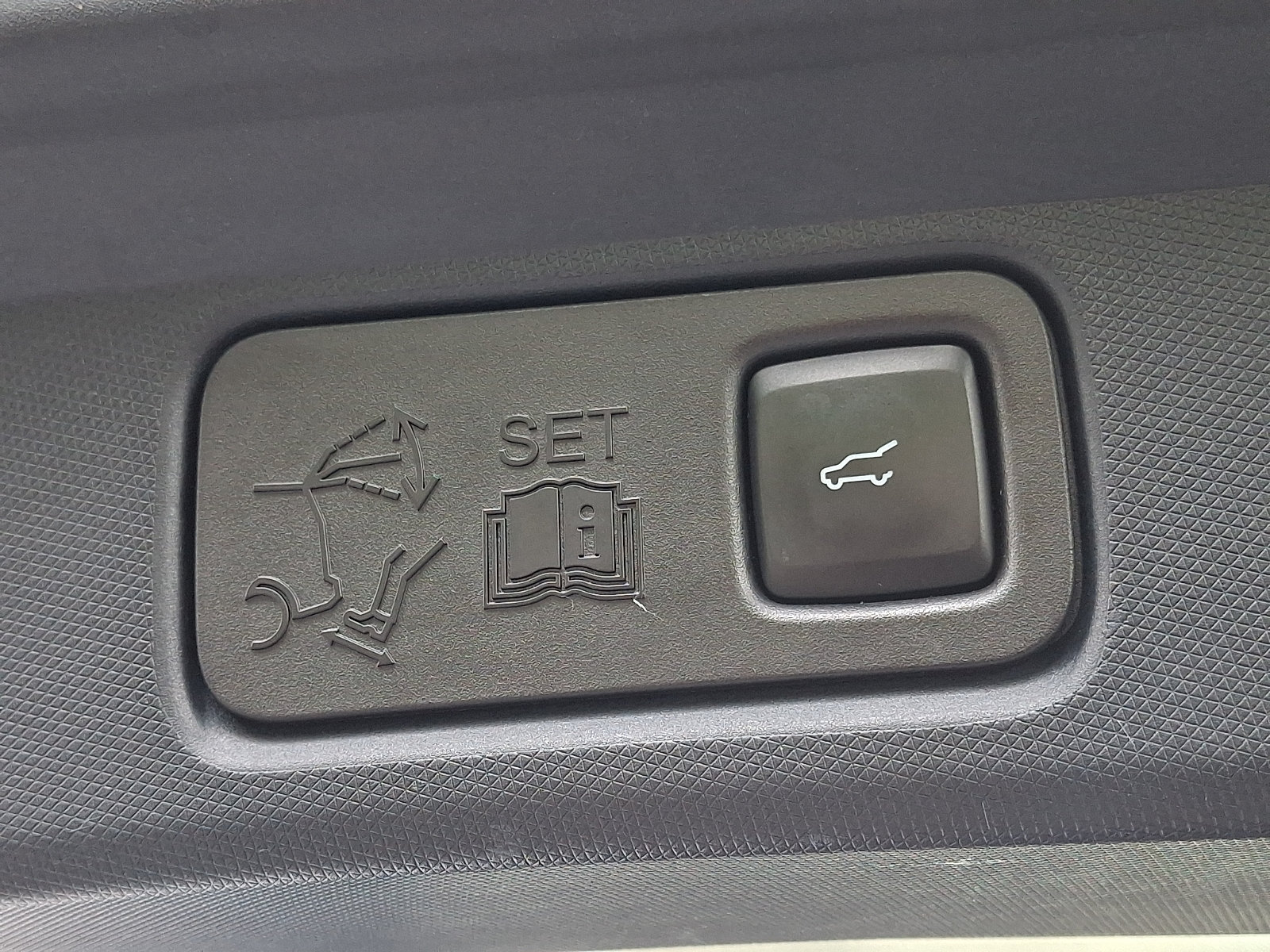 Certified 2023 Ford Mustang Mach-E Premium AWD/4WD image 33