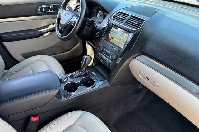 Certified 2018 Ford Explorer XLT w/ Equipment Group 202A image 19