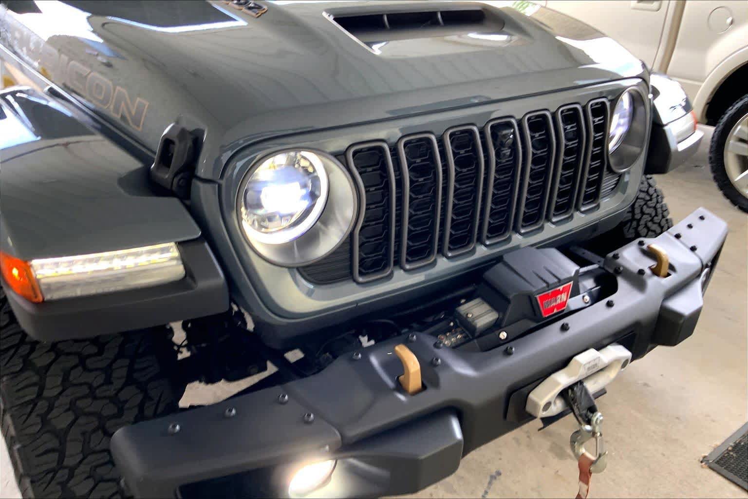 Used 2024 Jeep Wrangler Unlimited Rubicon 392 AWD/4WD image 29