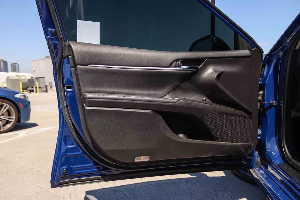 Used 2023 Toyota Camry XSE FWD image 21