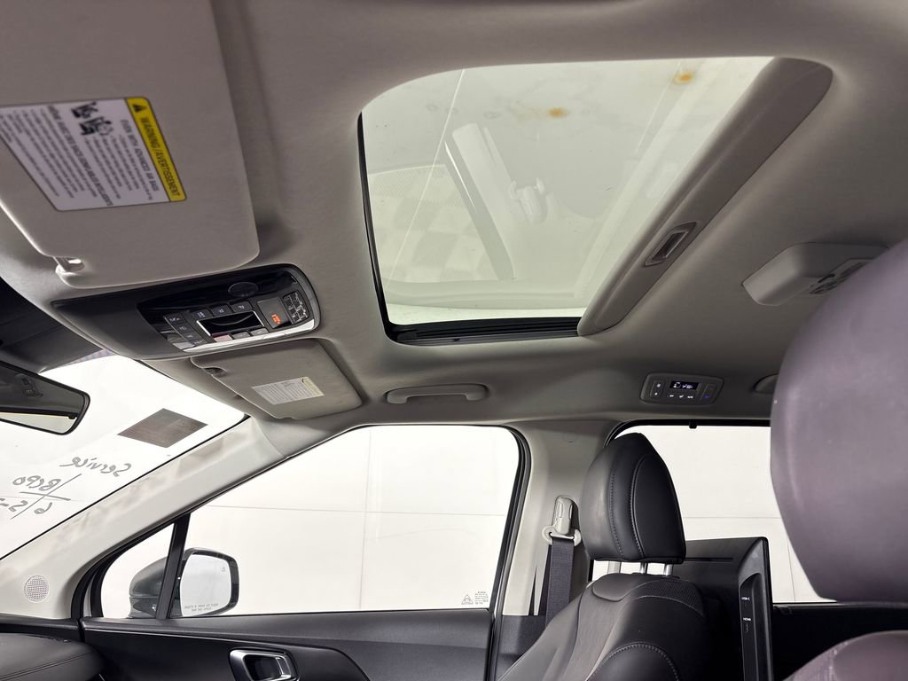 Used 2025 Kia Carnival SX FWD image 35