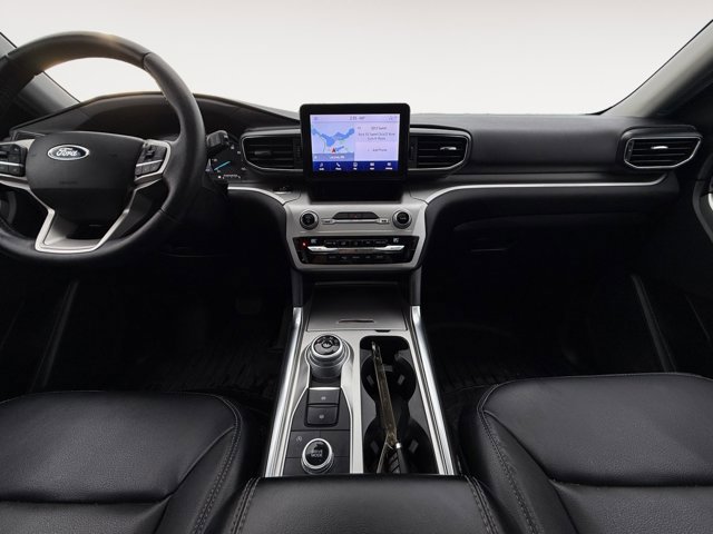 Certified 2020 Ford Explorer XLT w/ Equipment Group 202A image 16