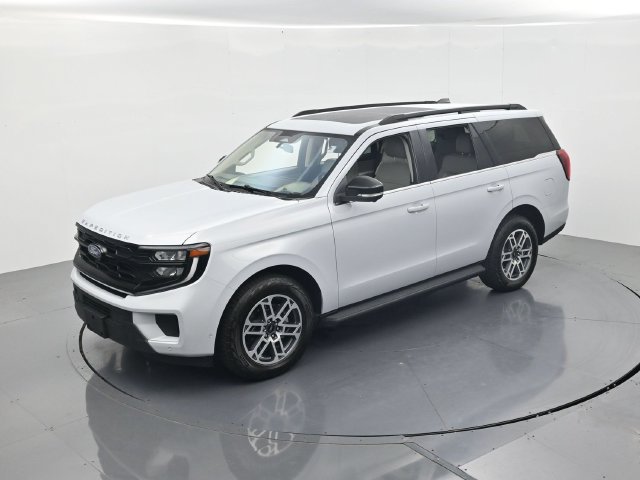 Certified 2025 Ford Expedition Active AWD/4WD image 47