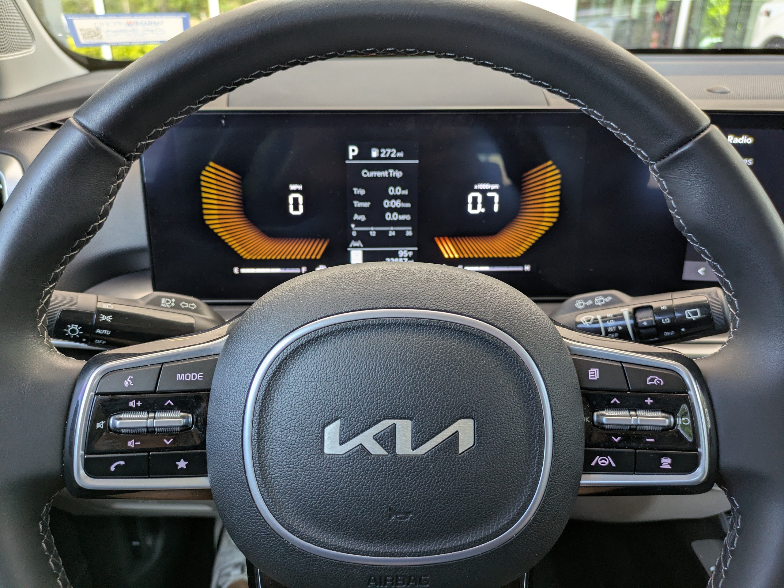 Used 2024 Kia Sorento S FWD image 28