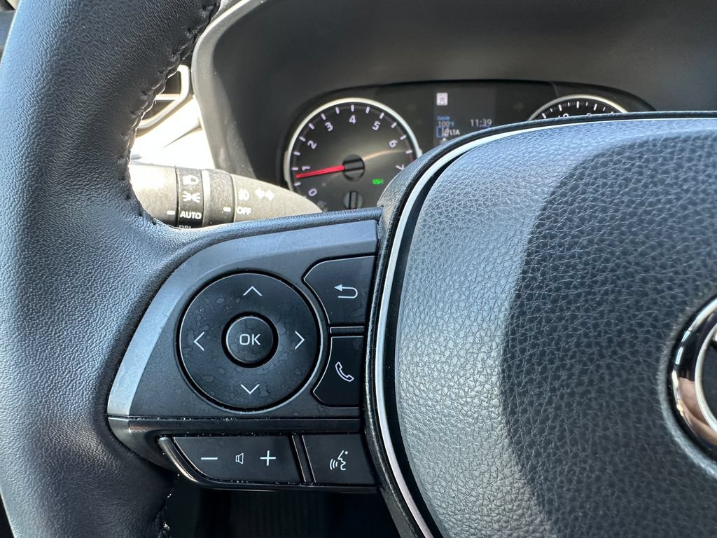 Used 2022 Toyota RAV4 XLE Premium FWD image 27