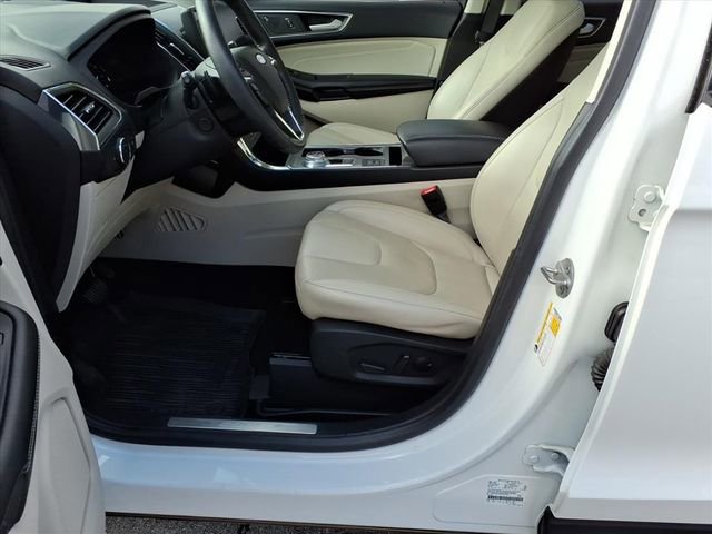 Certified 2022 Ford Edge Titanium w/ Equipment Group 301A image 16