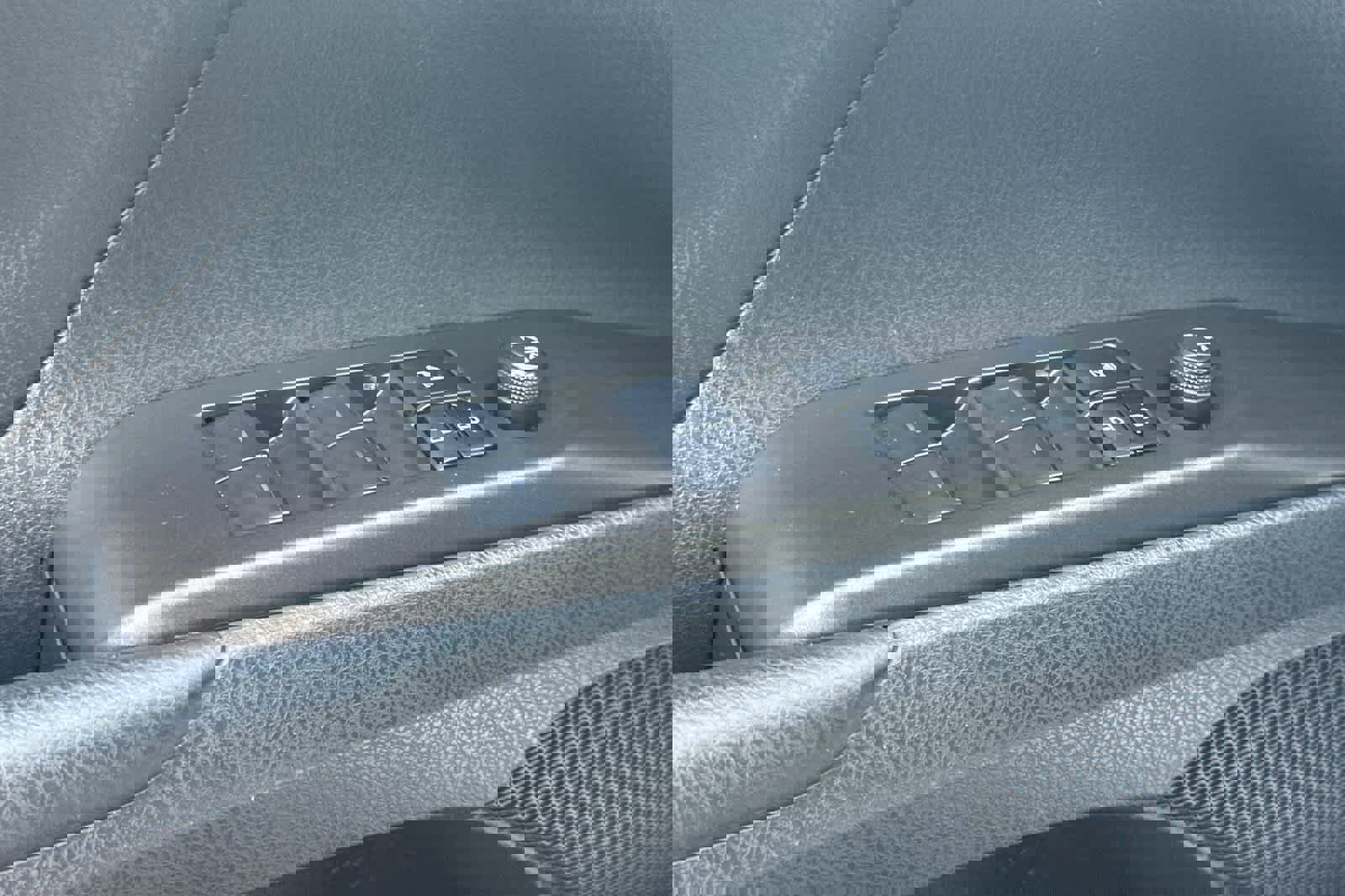 Used 2024 Toyota Camry SE FWD image 13