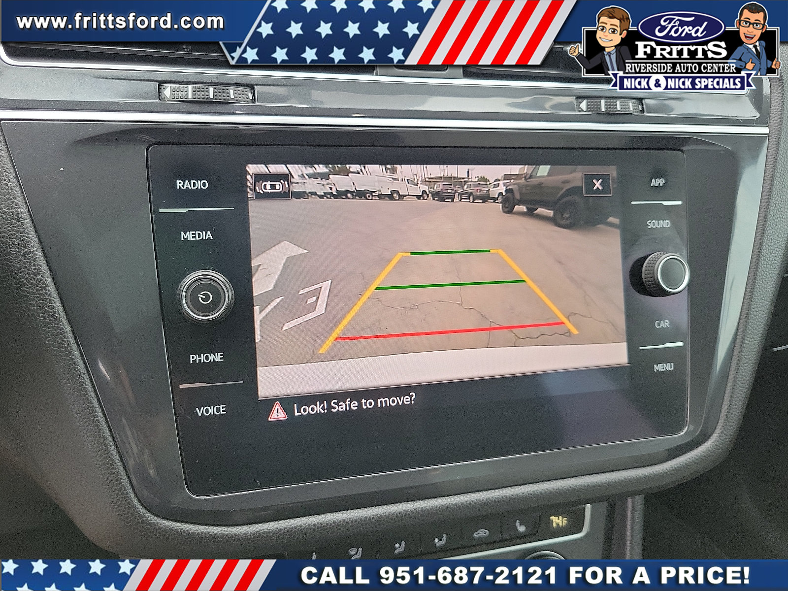 Used 2021 Volkswagen Tiguan SE w/ Panoramic Sunroof Package FWD image 10